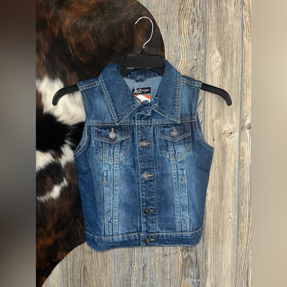 AToZ4Kids Other - AToZ4Kids size 7/8 blue jean button up sleeveless vest nwt medium wash denim